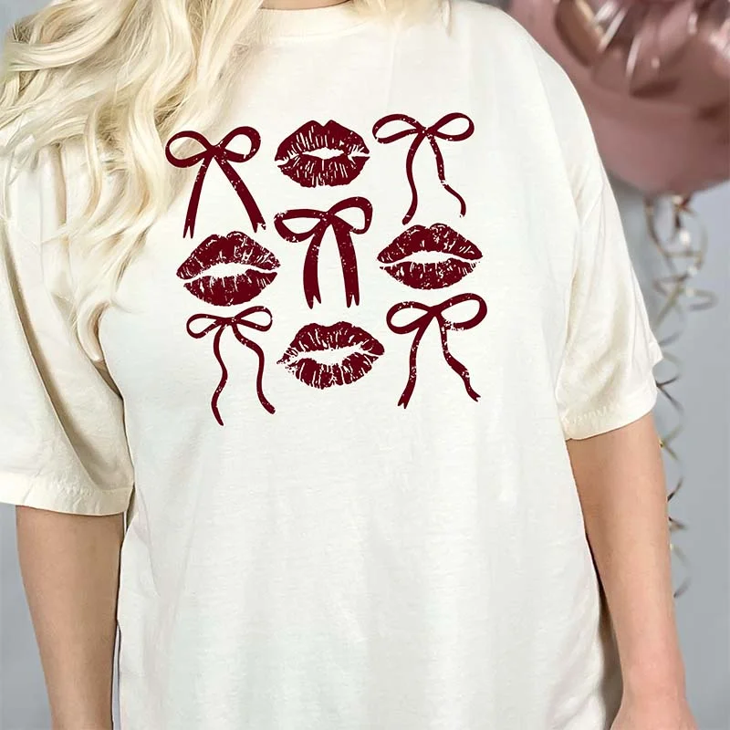 Lips and Bows Short Sleeve T-ShirtSports Team Short Sleeve Tops